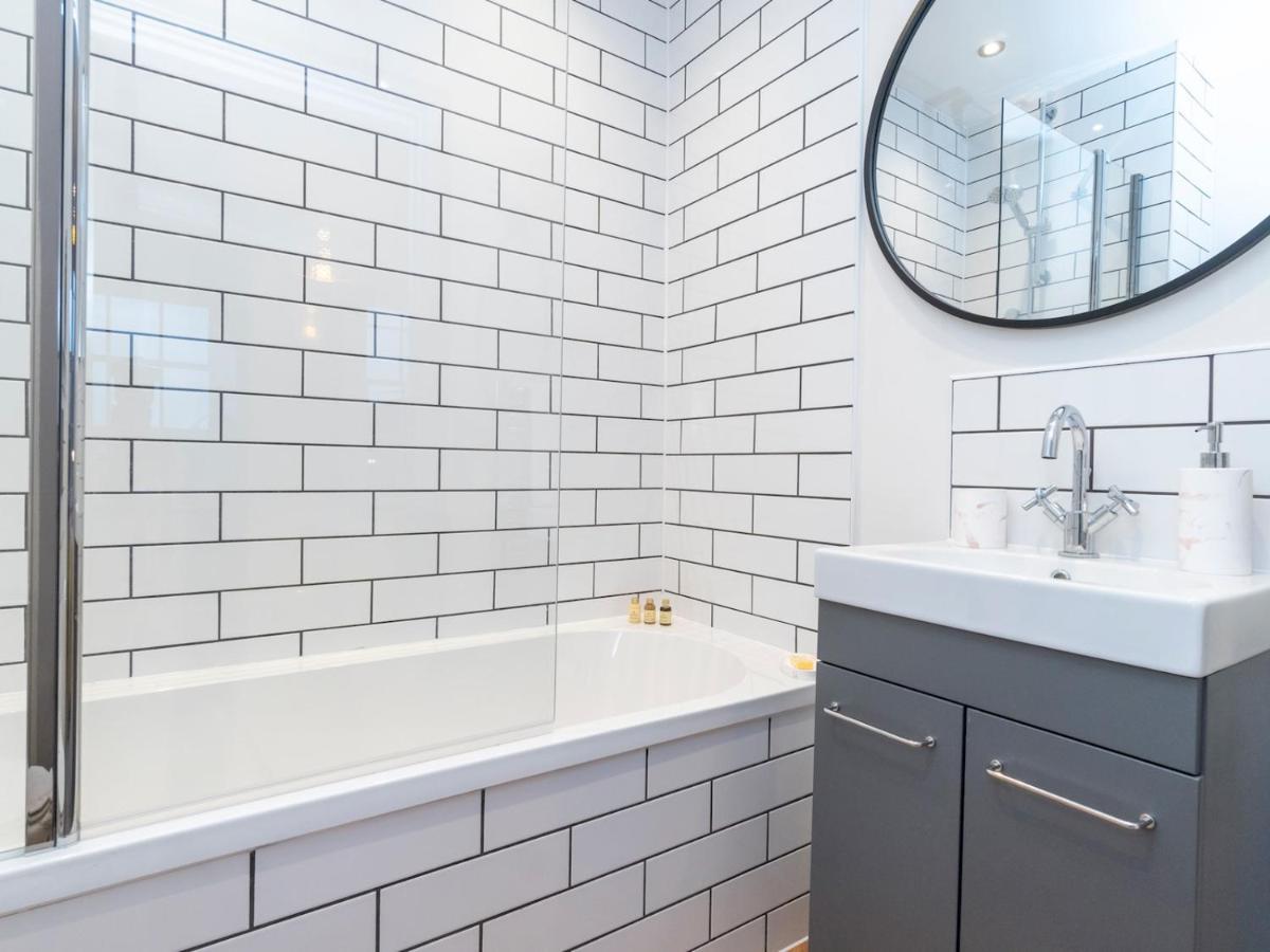 Pass The Keys Stunning 2 Bed Retreat In The Heart Of Bath Apartman Kültér fotó