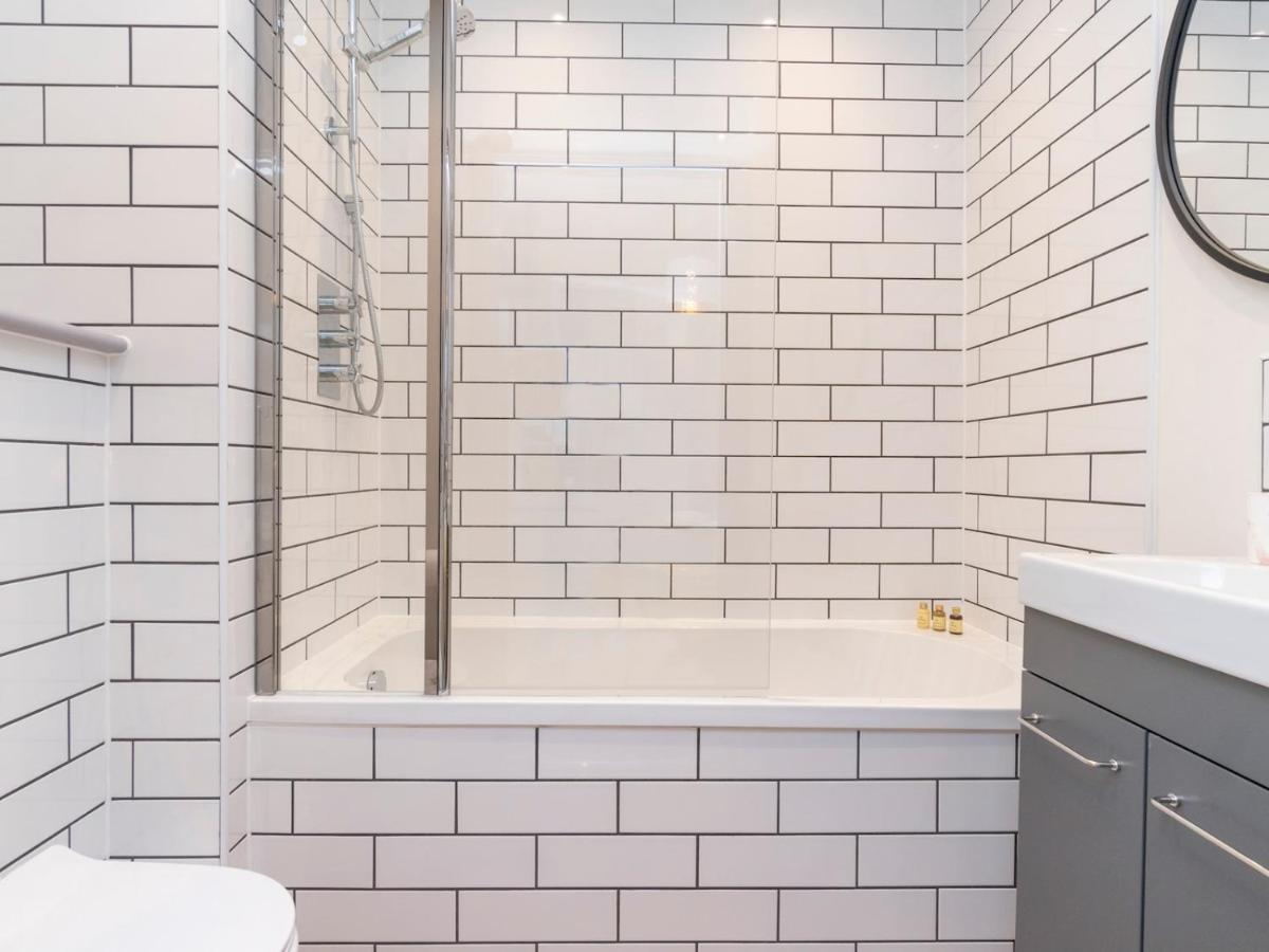 Pass The Keys Stunning 2 Bed Retreat In The Heart Of Bath Apartman Kültér fotó